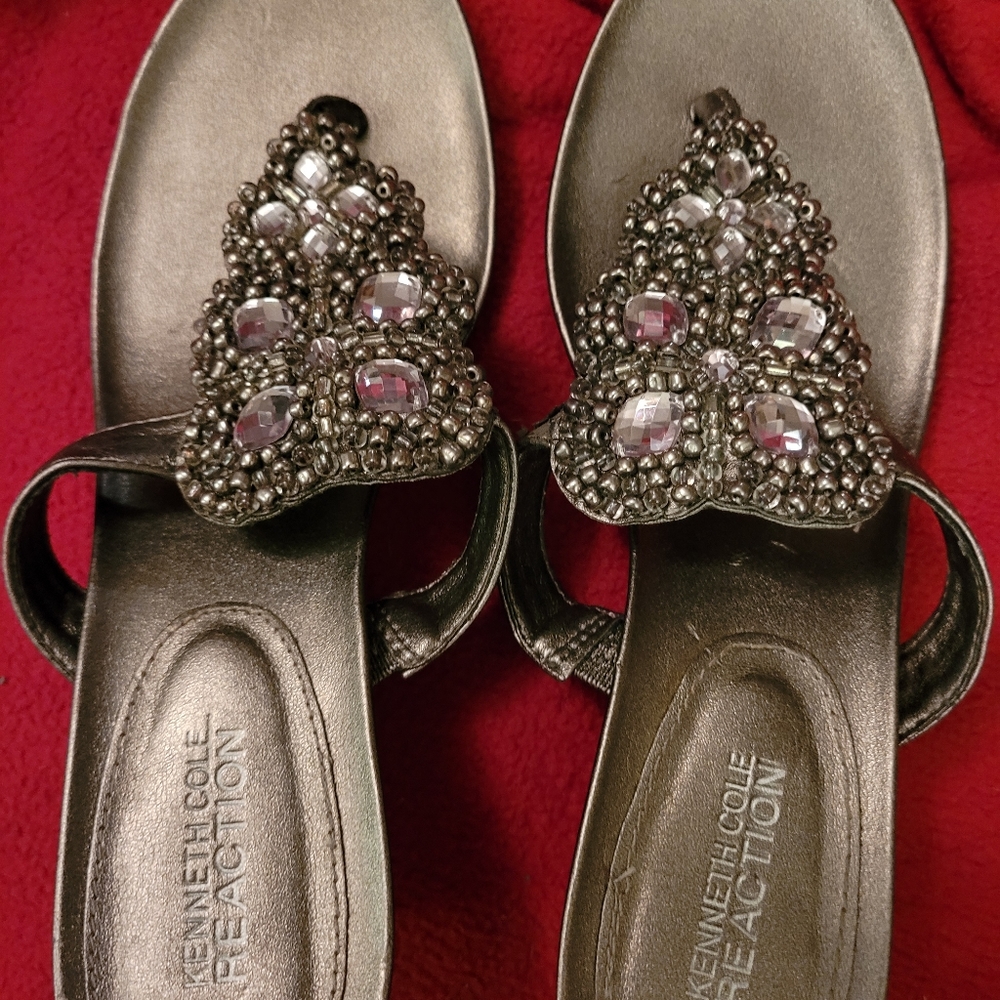 Super cute Kenneth Cole Sandals